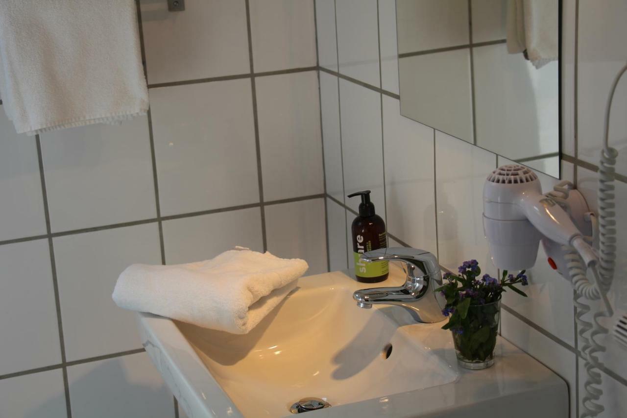 Gaestehaus & Cafe Leeze Bad Dürkheim Exteriör bild